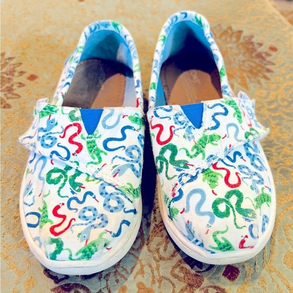 TOMS Toddler Snake Print Canvas Shoes in size 9 - Picture 2 of 7